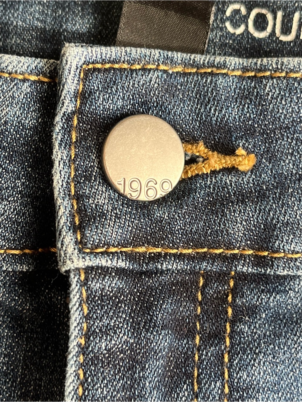 GAP 1969• Straight leg dark denim jeans• Sz 12